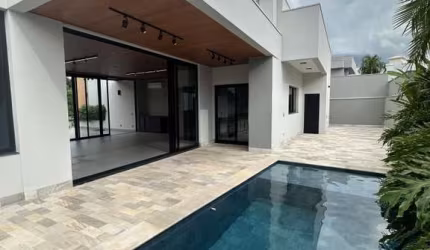 Casa em Condomínio para Venda em Presidente Prudente, CONDOMÍNIO RESIDENCIAL PORTO MADERO, 3 dormitórios, 3 suítes, 5 banheiros, 2 vagas
