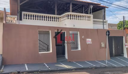 Casa para Venda em Presidente Prudente, VILA CLAUDIA GLORIA, 3 dormitórios, 1 suíte, 2 banheiros, 2 vagas