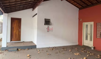 Casa para Venda em Presidente Prudente, CENTRO, 3 dormitórios, 2 banheiros, 4 vagas