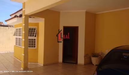 Casa para Venda em Presidente Prudente, SÃO LUCAS, 2 dormitórios, 1 suíte, 3 banheiros, 3 vagas