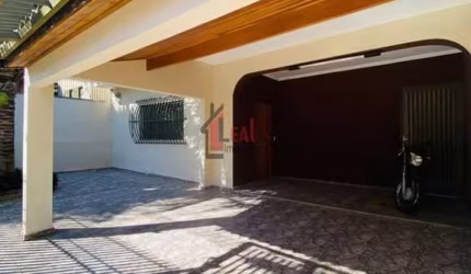 Casa para Venda em Presidente Prudente, VILA CLAUDIA GLORIA, 3 dormitórios, 1 suíte, 3 banheiros, 2 vagas