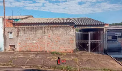 Casa para Locação em Presidente Prudente, BELO GALINDO, 2 dormitórios, 1 banheiro, 2 vagas