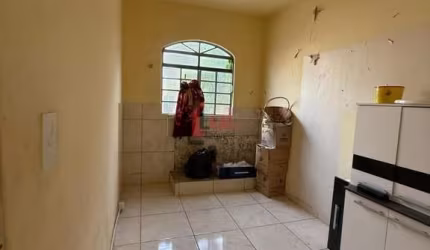 Casa para Venda em Presidente Prudente, CINQUENTENÁRIO, 3 dormitórios, 1 banheiro, 1 vaga