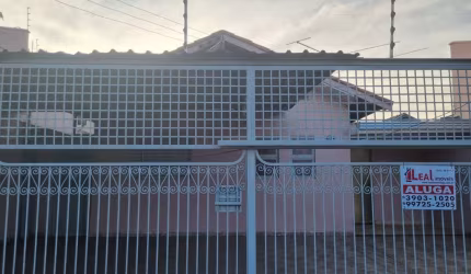 Casa para Locação em Presidente Prudente, SÃO JUDAS, 3 dormitórios, 1 suíte, 2 banheiros, 2 vagas