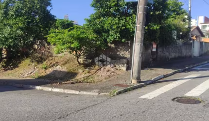 Terreno à Venda no Bairro Canto - Florianópolis/SC