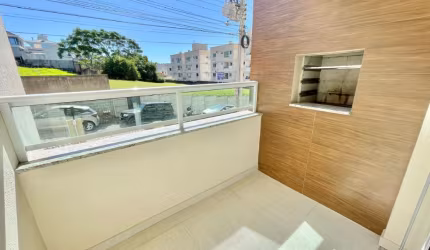 Apartamento com vaga coberta e elevador no Bairro Pedra Branca/Palhoça