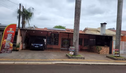 Casa com Ponto Comercial