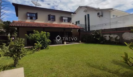 Casa à Venda em Riviera, Bertioga - SP