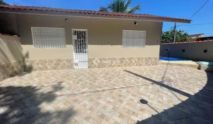 CASA TÉRREA À VENDA 2 DORMITÓRIOS EM BERTIOGA/SP POR R$ 500.000