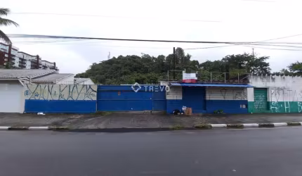 ÁREA COMERCIAL COM GALPÃO PARA VENDA OU LOCAÇÃO NO CENTRO DE BERTIOGA/SP