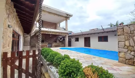 CASA À VENDA 4 DOMITÓRIOS, 3 BANHEIROS, 7 VAGAS, 381 m² POR R$ 1.500.000,00