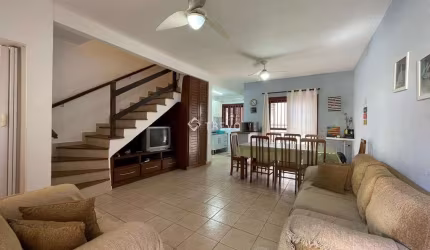 CASA EM VILLAGIO À VENDA 2 DORMITÓRIOS 3 BANHEIROS 2 VAGAS EM BERTIOGA/SP