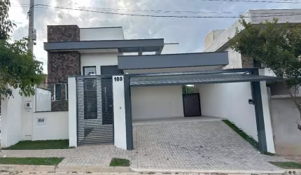 Casa para venda em Pinheirinho de 250.00m² com 3 Quartos, 1 Suite e 2 Garagens