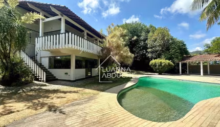 Casa à venda em Piratininga, com 3 dormitórios, 220 m² por R$ 2.000.000 - Piratininga - Niterói/RJ