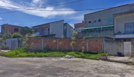 Terreno de 280m2 localizado na Est. do Cabuçu de Baixo