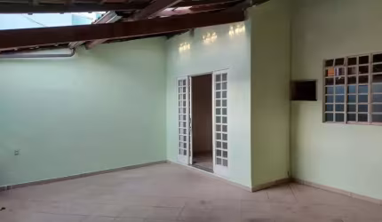 Casa de 2 quartos em cond, fechado | R. Agulhas Negras, ACEITA FINANCIAMENTO
