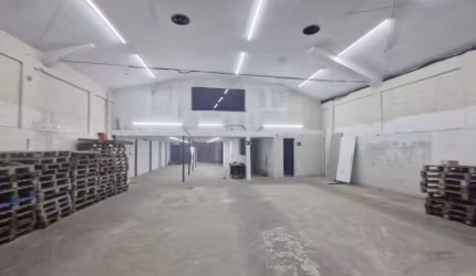 Galpão de 500m² com Escritório Completo – Localização Estratégica Centro de Campo Grande, RJ