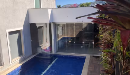 Casa Duplex com Piscina e Planejados para Locação – Condomínio Mansões da Prata