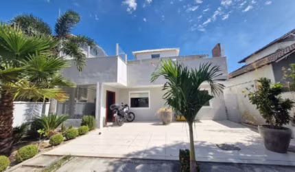 Casa com piscina no Condominio Mansões da prata! 3 quartos, piscina, e area gourmet!