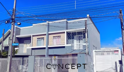 Seu Novo Lar Espera por Você! Sobrado com 3 Dormitórios e Área de Churrasqueira Completa