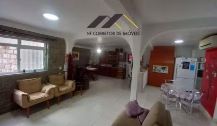 Casa 182 m²- 4 Quartos(1 Suíte)/ Churasq./ 4 Vagas/ Canil - Capoeiras - Florianópolis - SC
