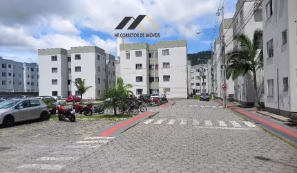 Apartamento 2 Quartos e Vaga Rotativa - Fundos - Biguaçu - SC