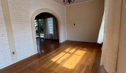 Ampla casa/ 5 dorm./ 4 vagas/ ótima localização- Itaguaçu - Florianópolis -SC