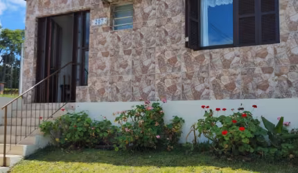 CASA JARDIM BOTÂNICO PROXIMA AV. CRISTIANO FISCHER.
