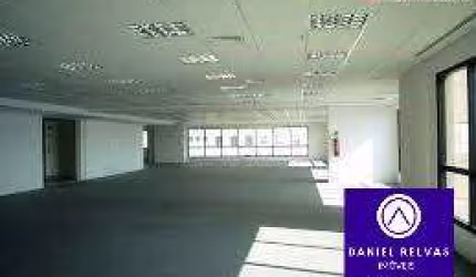 Conjunto Comercial  À Venda no  Edifício Alpha Green, Alphaville