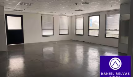 Sala Comercial Com 127 m² Para Venda ou Locação no CEA II, Alphaville