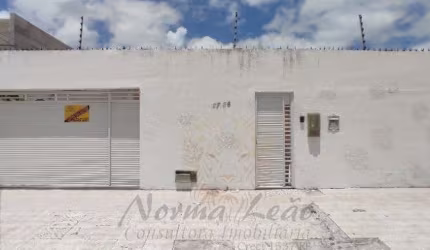 Casa térrea com piscina na Coroa do Meio, Aracaju/SE. Ideal para Escritórios, Clínicas e afins.