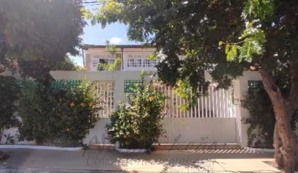 Casa Duplex em Aracaju á Venda no Bairro Farolândia. Próximo ao Hiper GBarbosa.
