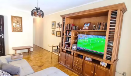 Belíssimo Sobrado a venda reformado com 3 dormitórios sendo 1 suíte - Cupecê!