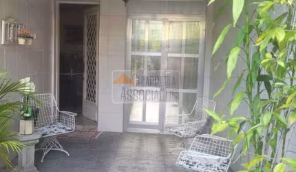 Casa com 3 quartos, Vila Mathias, Santos - R$ 900 mil, Cod: 511