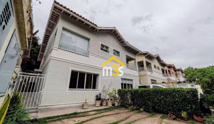 Casa com 3 dormitórios à venda, 140 m² por R$ 880.000,00 - Granja Viana - Cotia/SP
