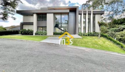 Casa de 724,00m² Nova, 4 Suítes, 6 banheiros, 8 Vagas - Condomínio São Paulo II - Granja Viana - SP