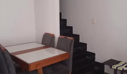 Belíssima  casa em condomínio fechado