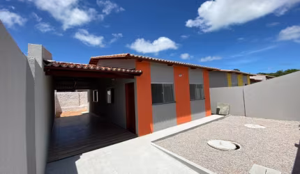 Venda de casa Extremoz, 56m² com 2/4, opções diversas – Extremoz/RN