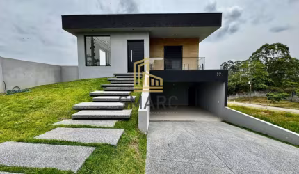 Casa em condomínio fechado com 3 quartos à venda no Parque Dom Henrique, Cotia  por R$ 1.720.000