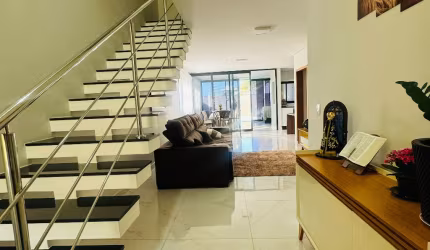 Sobrado a venda no Residencial Fogaça