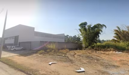 Ótima oportunidade de terreno comercial na avenida , próximo à Dutra.