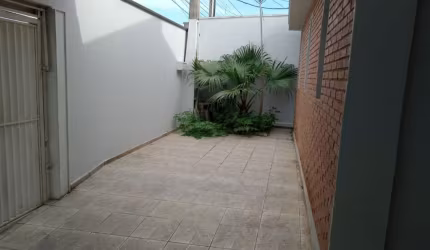 Excelente imóvel para venda no Bairro Jardim Didinha, Jacareí/SP. Próximo de supermercados, escolas, e a poucos minutos do centro da cidade