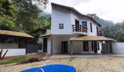 EXCELENTE OPORTUNIDADE DE IMÓVEL AMPLO EM CONDOMÍNIO NA PRAIA DO GUAECÁ EM SÃO SEBASTIÃO!