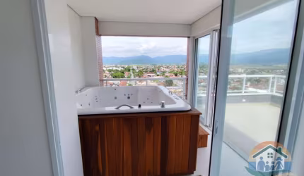 EXCELENTE COBERTURA DUPLEX LOCALIZADA PRÓXIMA AO MAR NO BAIRRO JARDIM BRITÂNIA EM CARAGUATATUBA-SP!