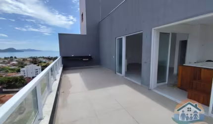 EXCELENTE COBERTURA DUPLEX LOCALIZADA PRÓXIMA AO MAR NO BAIRRO JARDIM BRITÂNIA EM CARAGUATATUBA-SP!