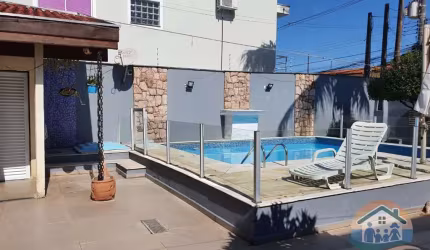EXCELENTE OPORTUNIDADE DE SOBRADO NO BAIRRO MARTIM DE SÁ!!