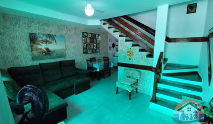 EXCELENTE OPORTUNIDADE DE SOBRADO EM CONDOMÍNIO NO BAIRRO MARTIM DE SÁ!!