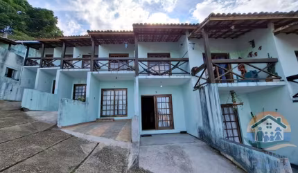 EXCELENTE SOBRADO EM CONDOMÍNIO PRÓXIMO Á PRAIA LOCALIZADO NO BAIRRO MASSAGUAÇU!!