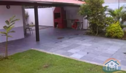 EXCELENTE OPORTUNIDADE DE IMÓVEL PRÓXIMO AO MAR LOCALIZADO NO BAIRRO MARTIM DE SÁ EM CARAGUATATUBA!