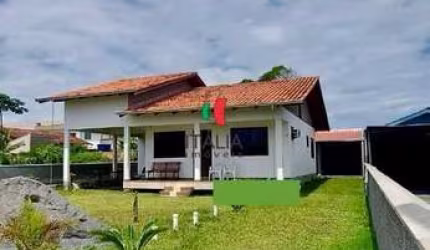 Casa à venda no bairro Ervino - São Francisco do Sul/SC